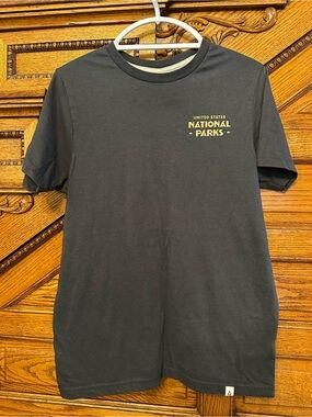 The Landmark Project National Parks Graphic T-Shirt Medium Black Outdoor Hiking